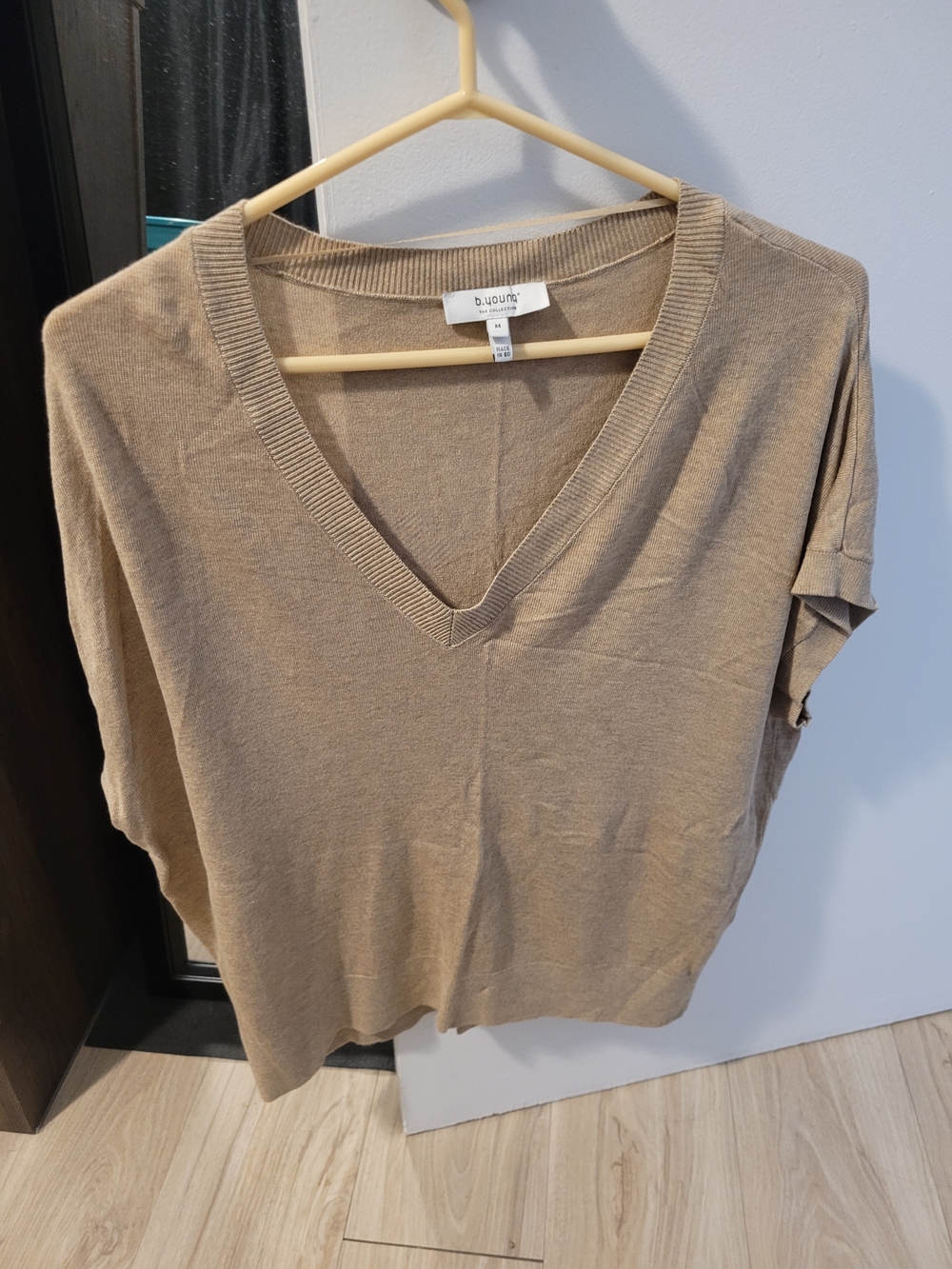 Tea Collection Tan V-Neck Short Sleeve Top